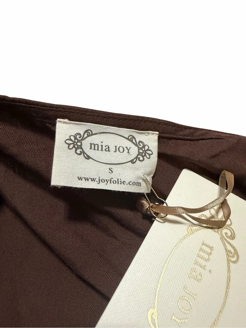 NWT Joyfolie‎ (Mia Joy) Jasmine Crop | Brown | Small